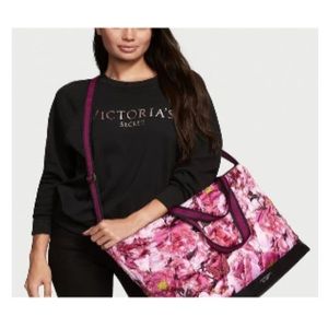 NWT Victoria’s Secret Floral Flowers Quilt Weekender Tote Bag